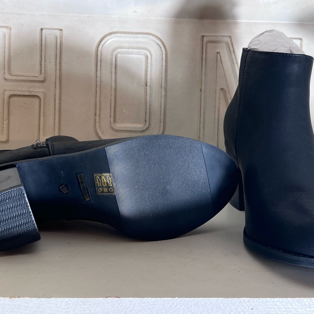 Luoika Boots - Picture 5 of 5